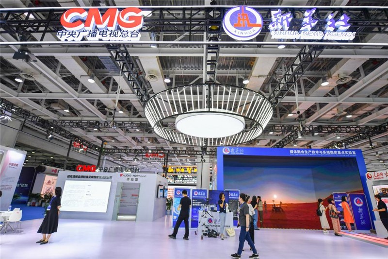 7月12日，2023中国新媒体大会中国新媒体技术展现场。新华社记者 陈泽国 摄