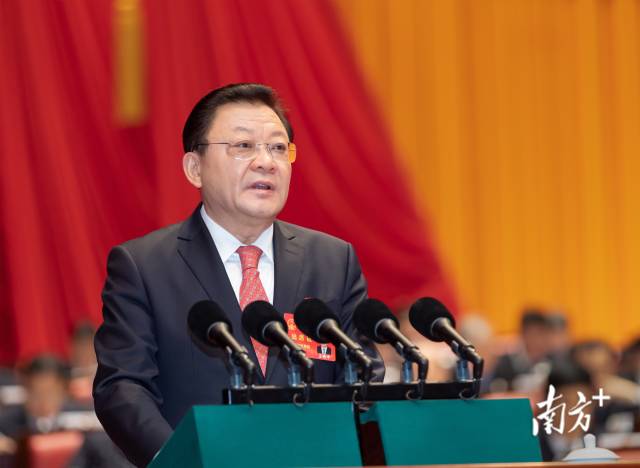 1月23日上午，广东省十四届人大二次会议在广州开幕，省长王伟中向大会作政府工作报告。