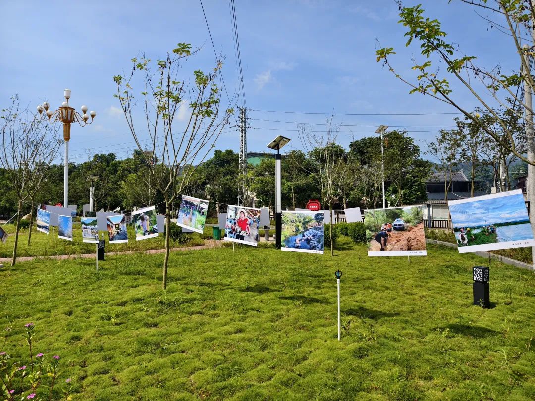 “瓷塘凤影——写在家乡大地上的摄影展”现场。