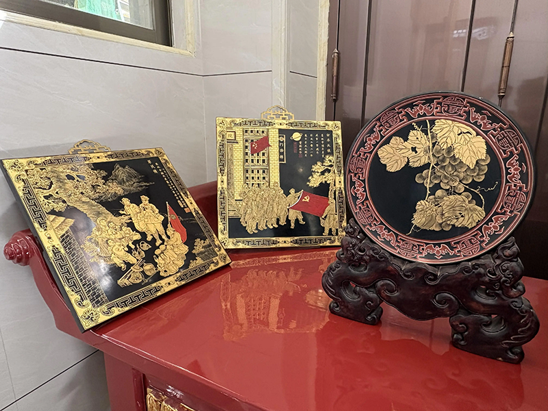 潮州推光金漆画